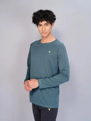 Chilly Day Comfort Minimal Comfort Style Men Solid Slim Fit Crew Neck T-shirt with TECHNO COOL