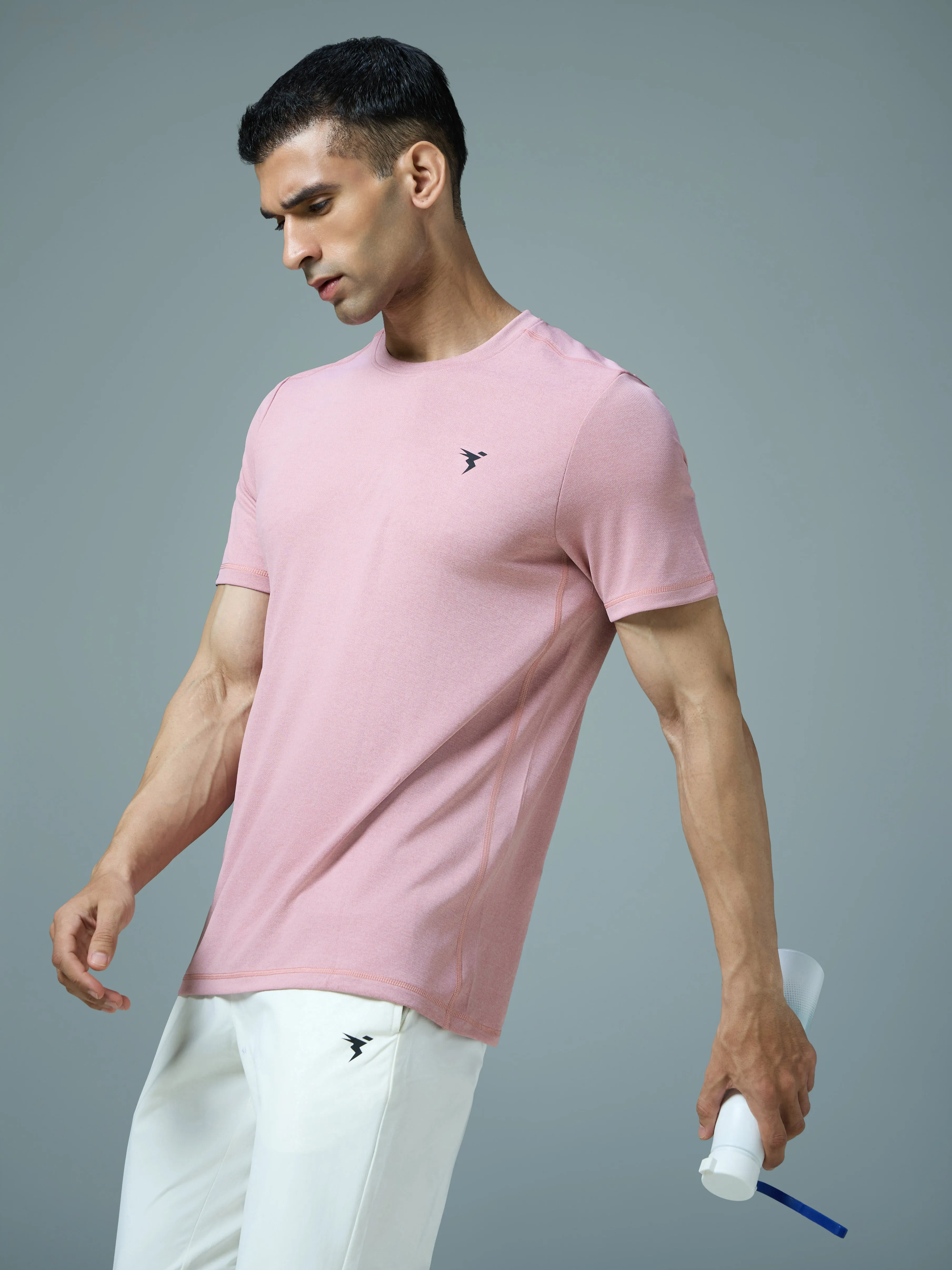Fit for Any Season Seasonal Comfort Style Men Solid Slim Fit Crew Neck T-shirt with DOUBLE COOL