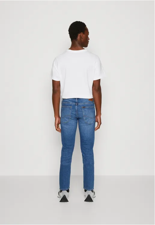 Shopping Day Adult Fashion Athlete Fit Smooth Texture Lee Pantalone Jeans da uomo Luke Slim Tapered L719IAC19 fade out