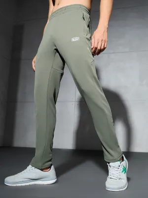 Running Comfort Men Colorblock Relax Fit Trackpants with ELASTO PLUS