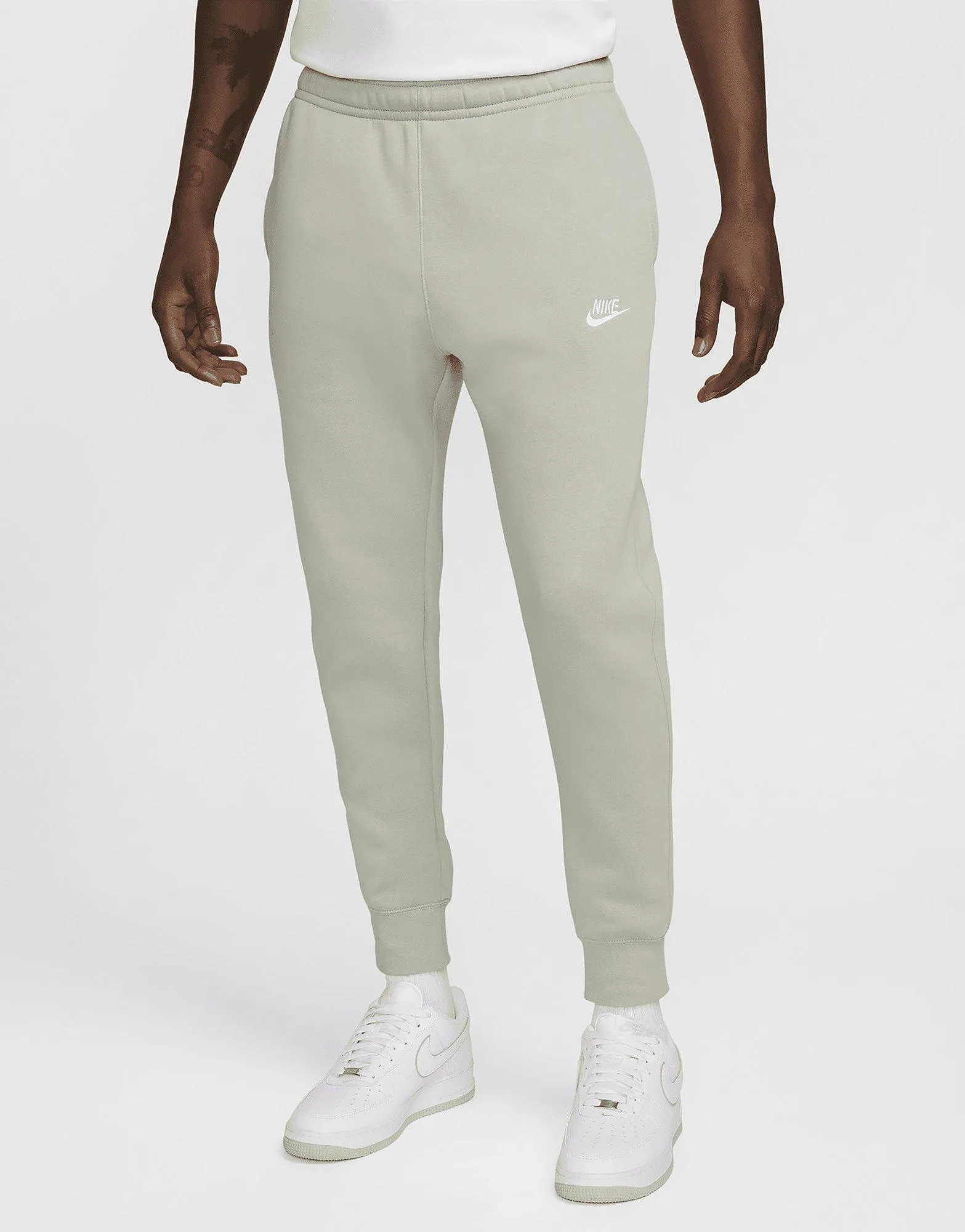 Non-Slip Sole ????? ?????? Sportswear Club | ?????