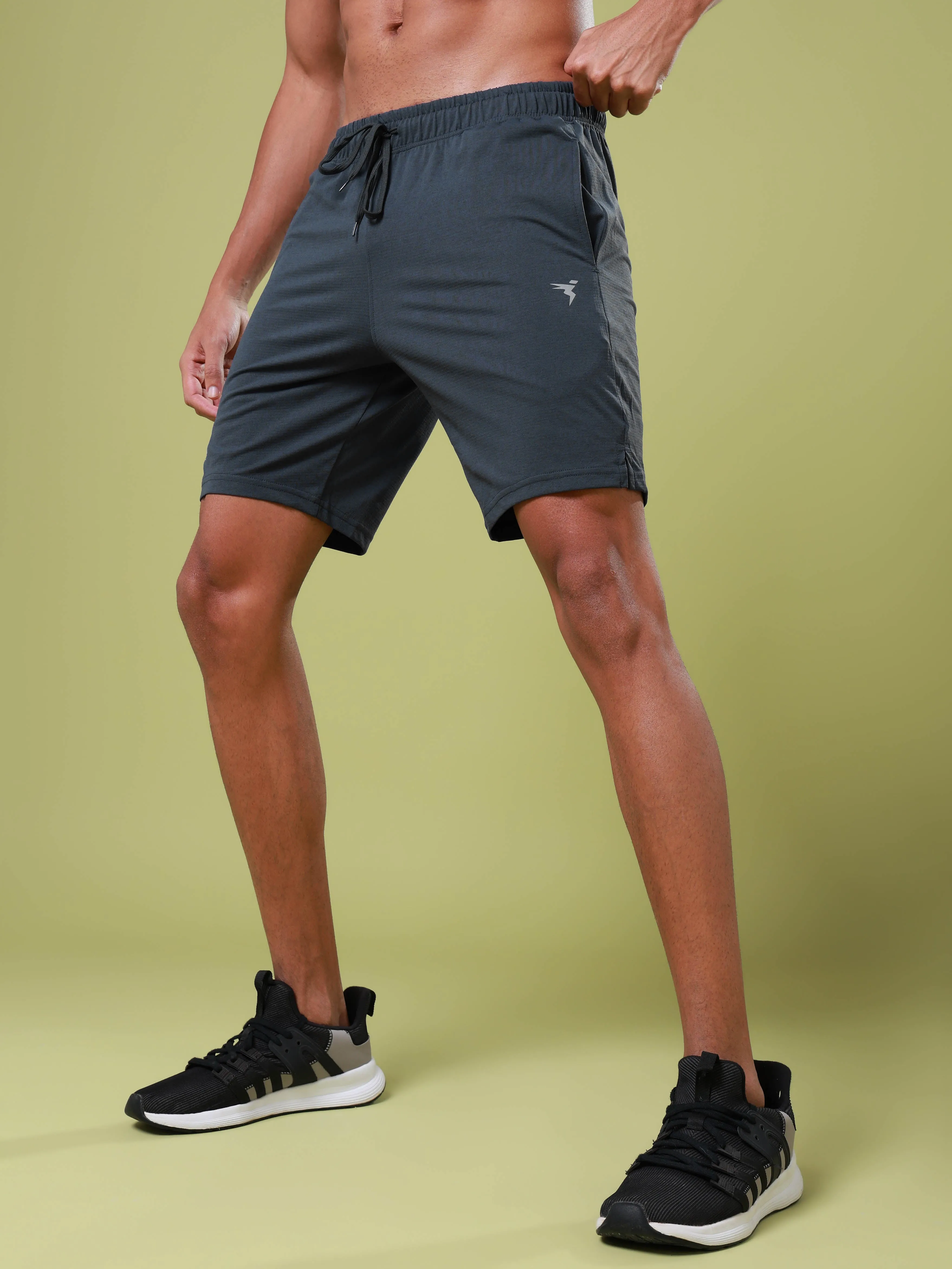 Men Solid Relax Fit Shorts with ELASTO LITE mountain style