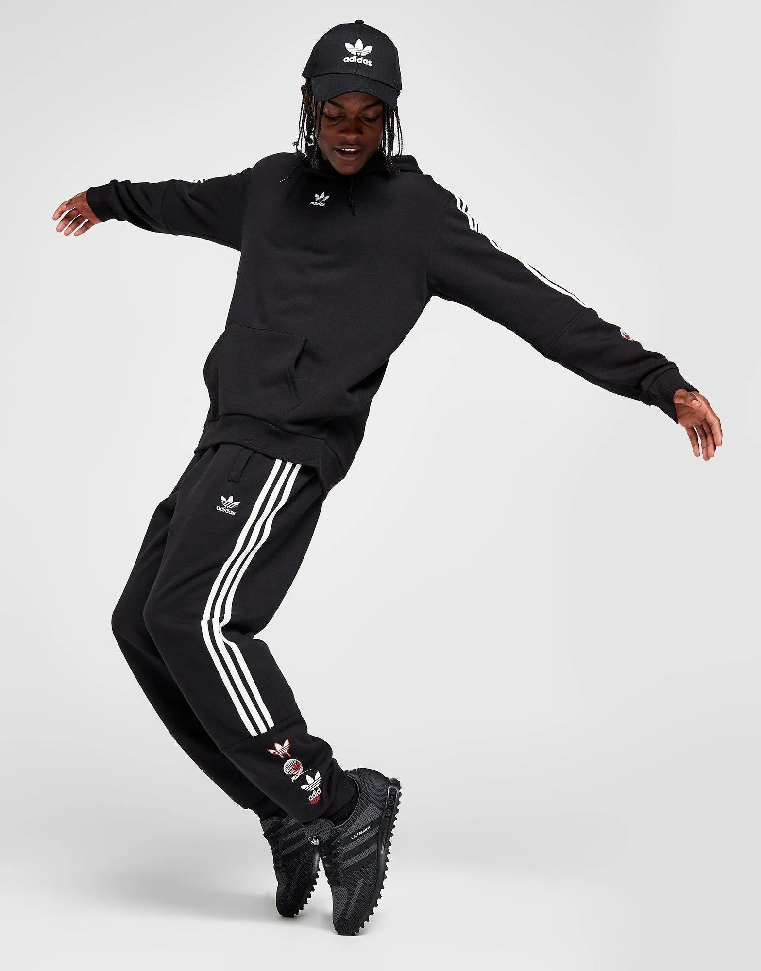 ????? ?????? Originals Sticker | ????? Endurance Joggers Tagless Labeling