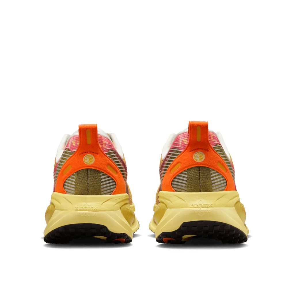 Nike Men's Vomero 18 SE Road Running Shoes field shoes