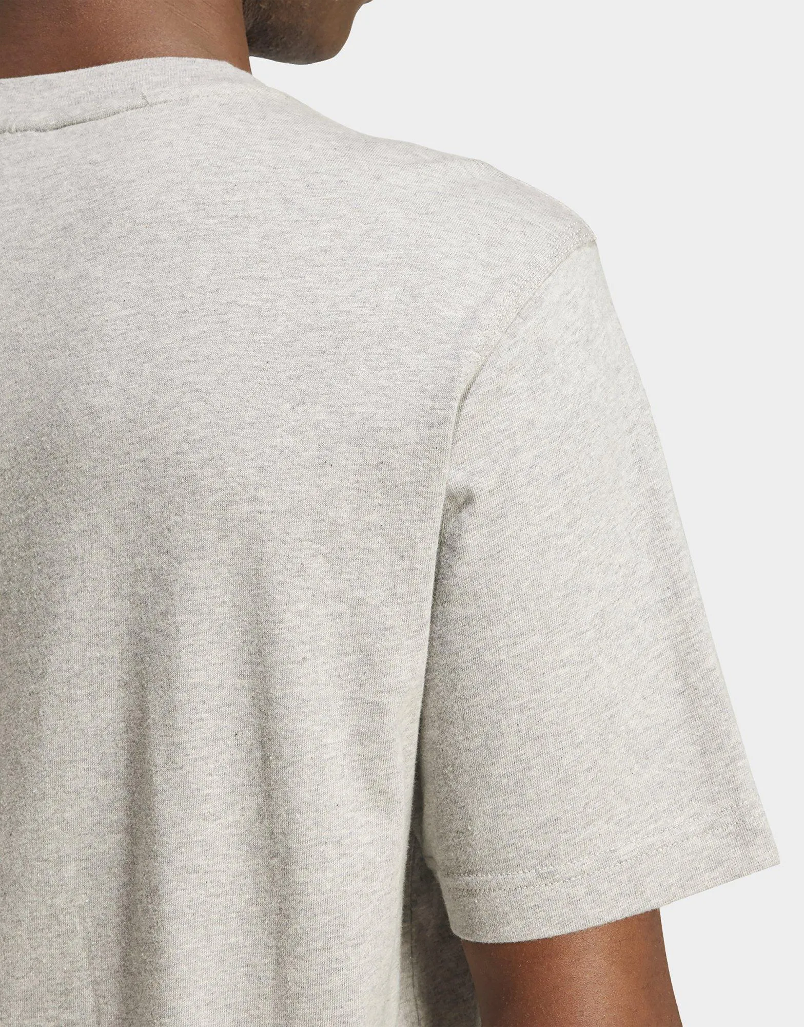 Seasonal top Quick Fit Stretch Trefoil Essentials T-shirt