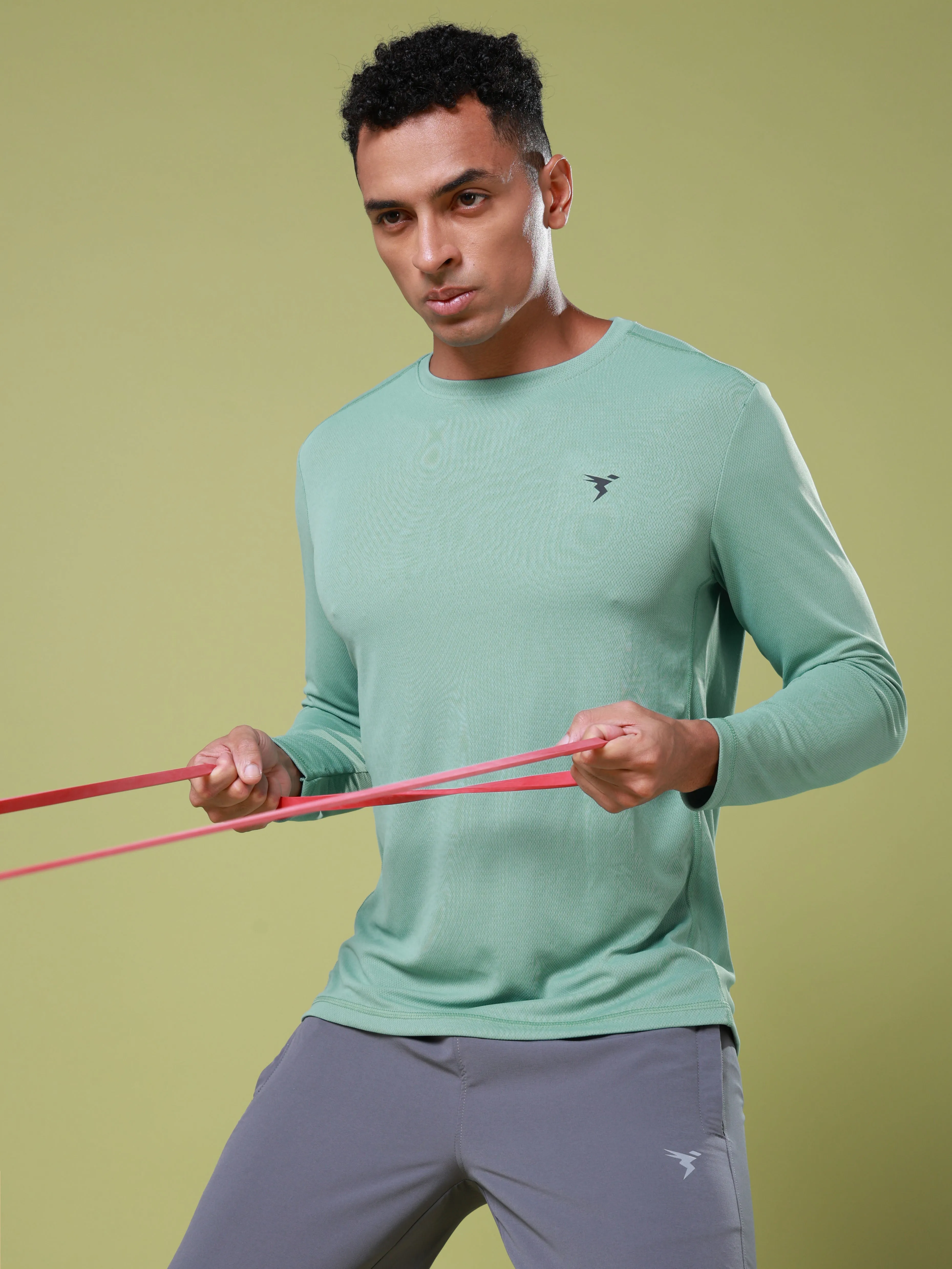 Men Solid Slim Fit Crew Neck T-shirt with TECHNO COOL  Athletic Fit