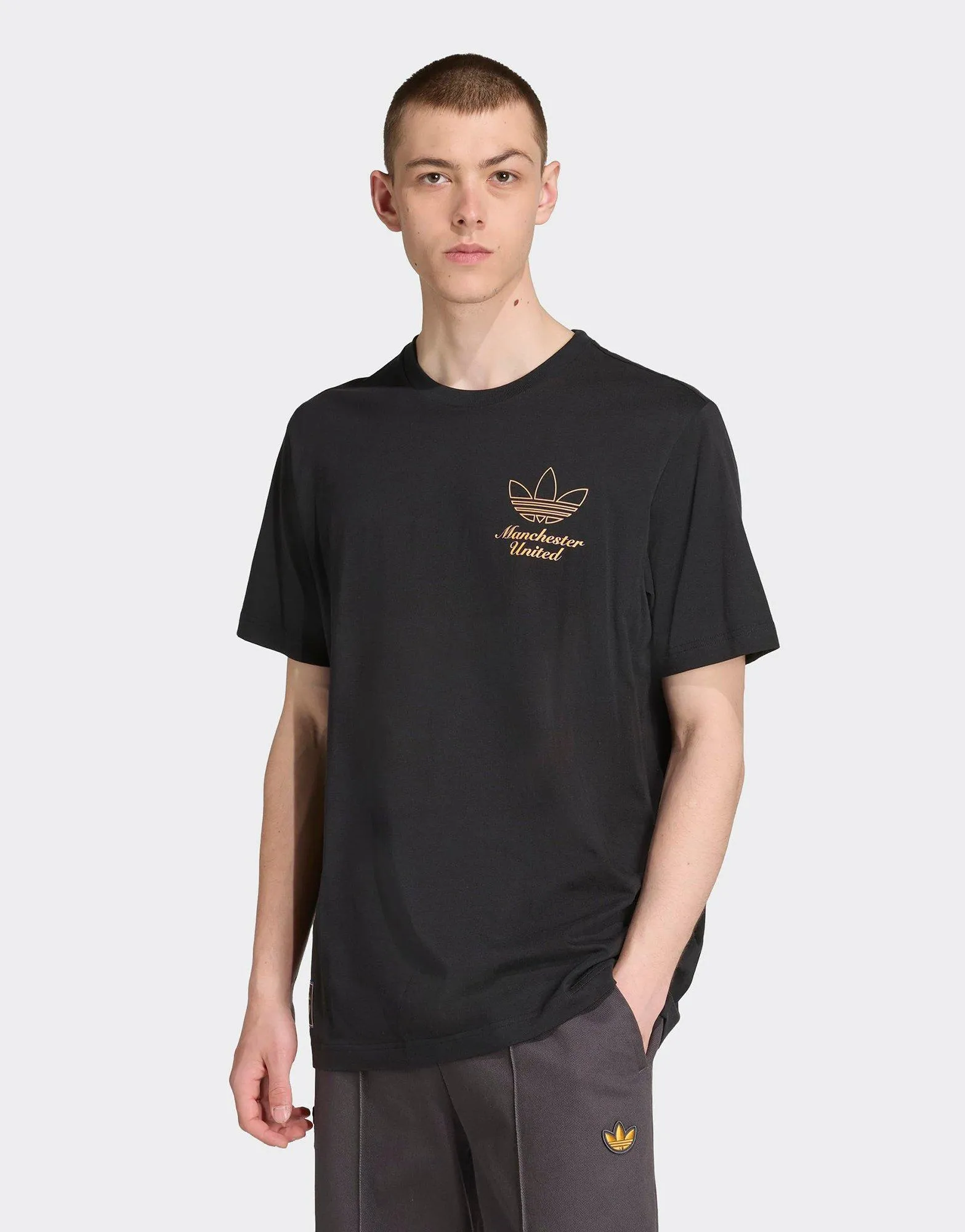 Manchester United Terrace T-Shirt Slim Fit Design Soft Layering