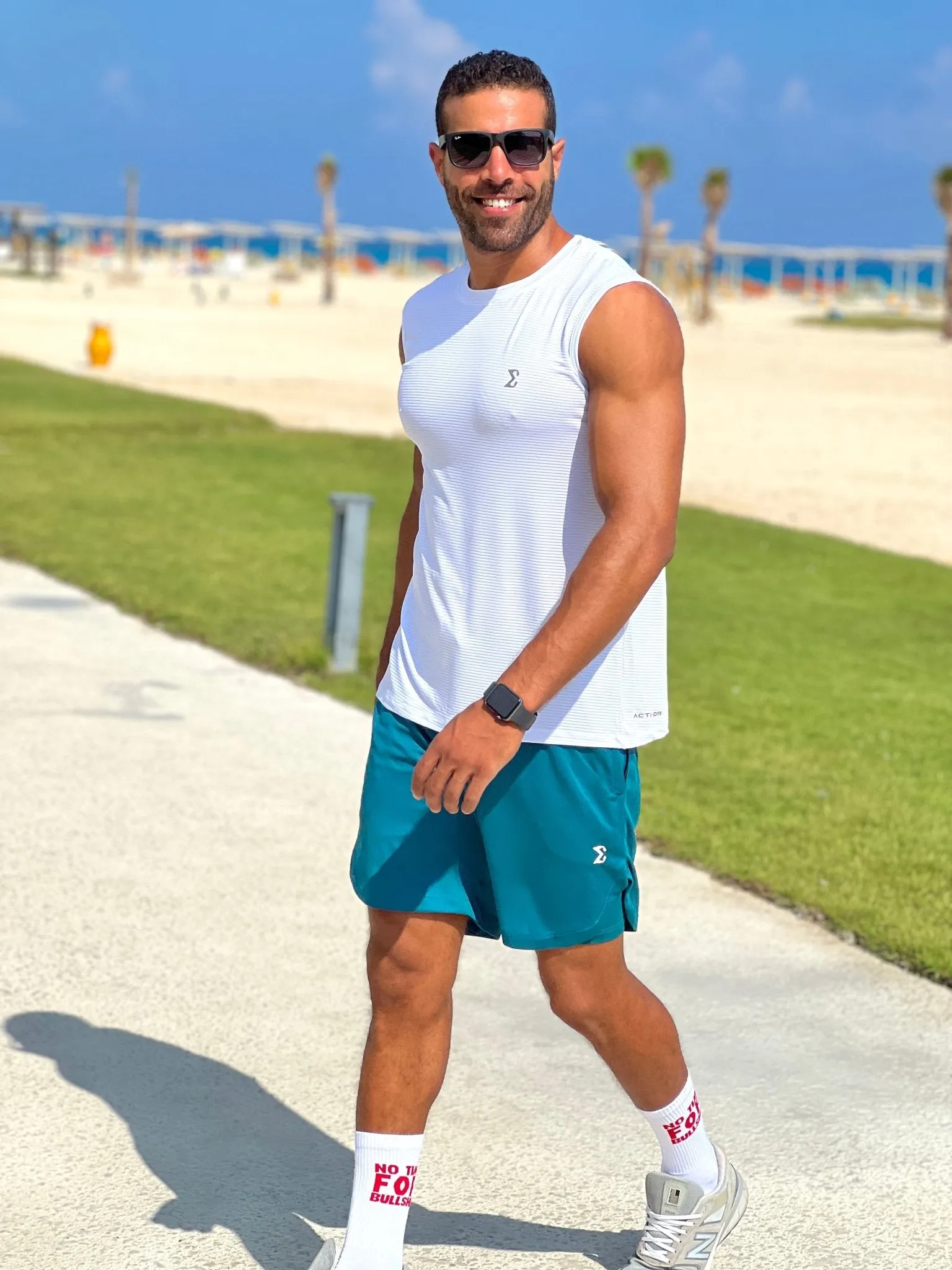 Sleeveless Nimble Tee White SmoothInnerLining Bold Core