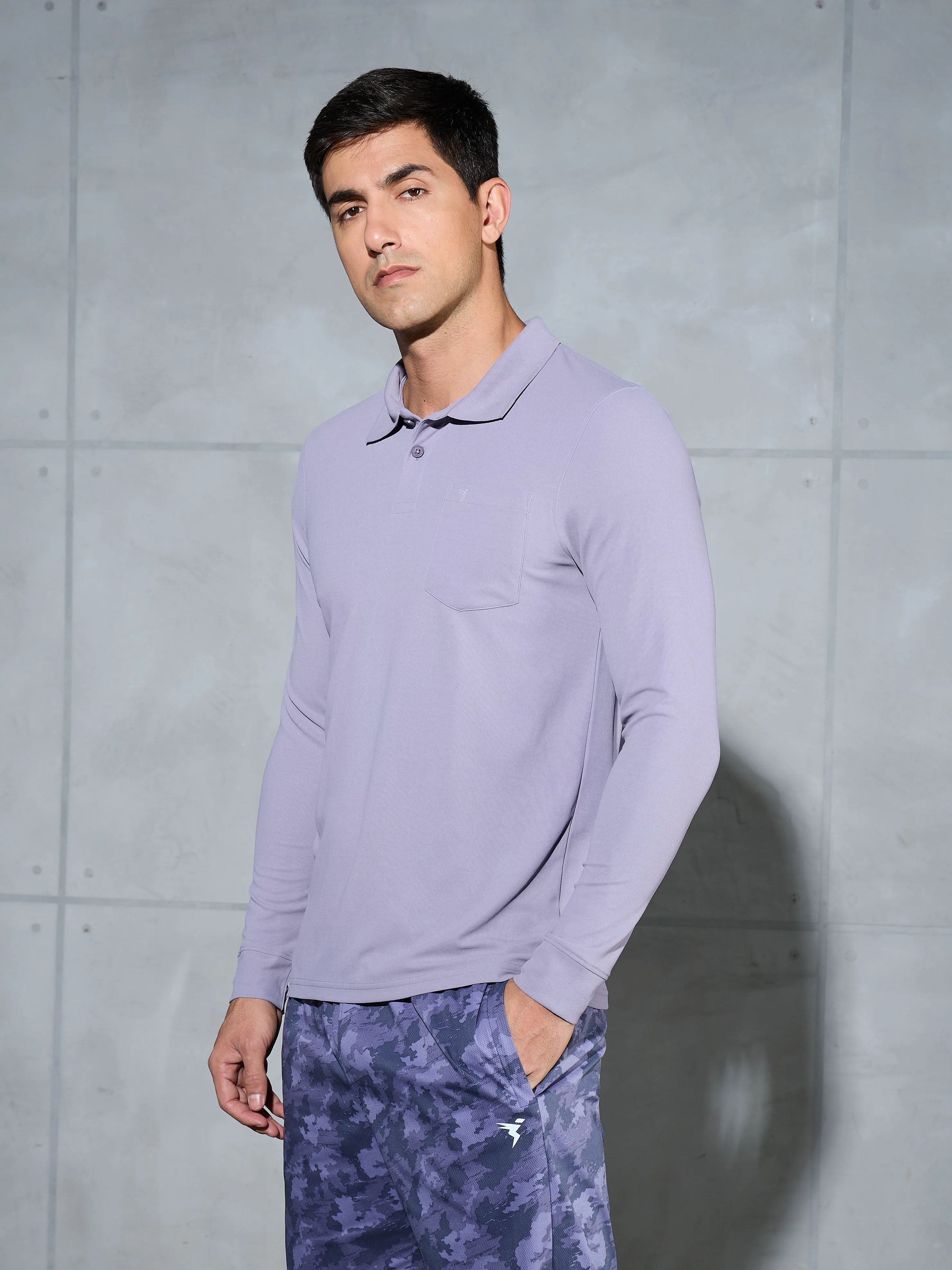Weekend Ready Men Solid Slim Fit Polo T-shirt with MATPIQ