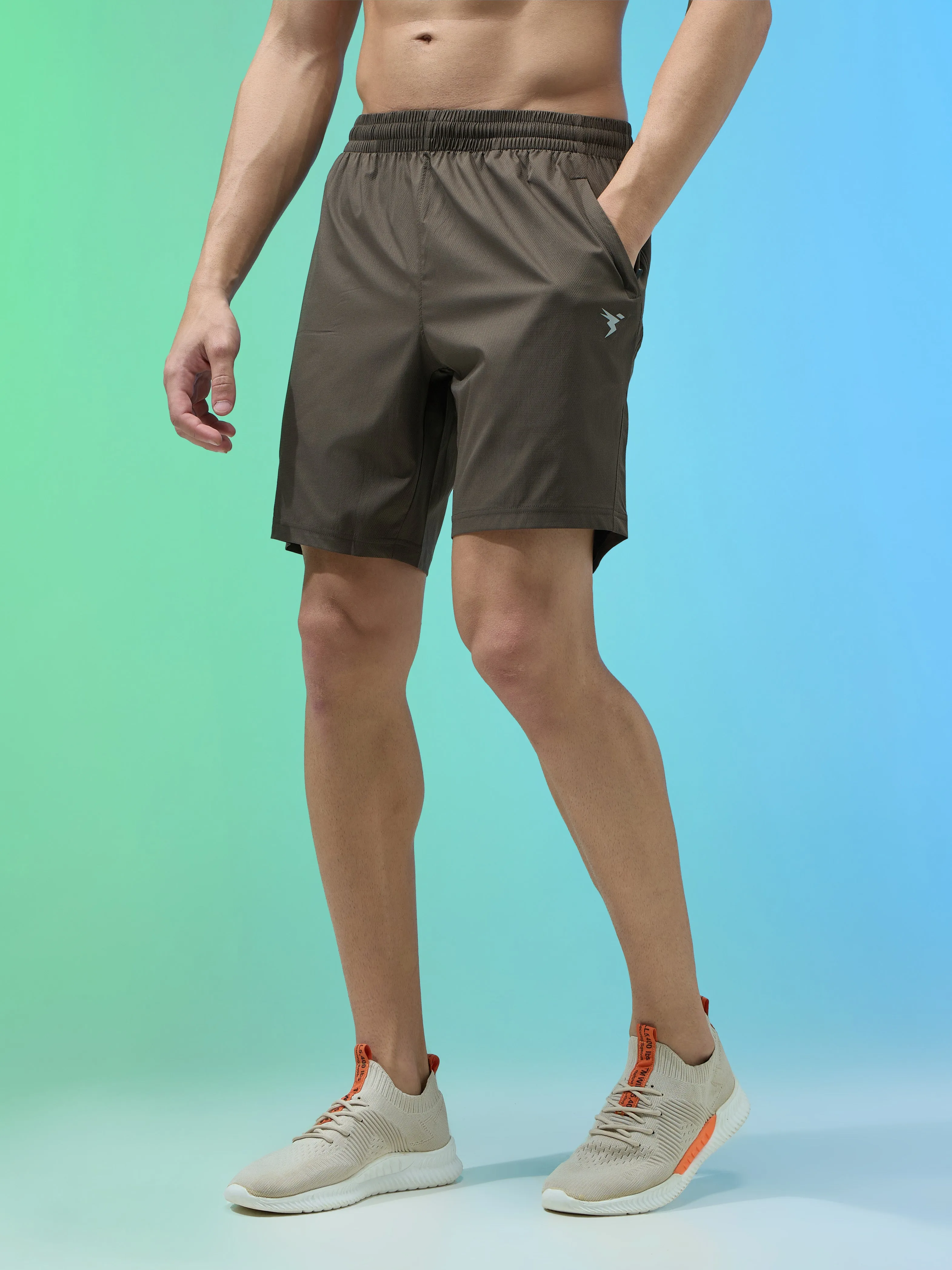 Men Solid Relax Fit Shorts with TECHNOLITE Travel Ready