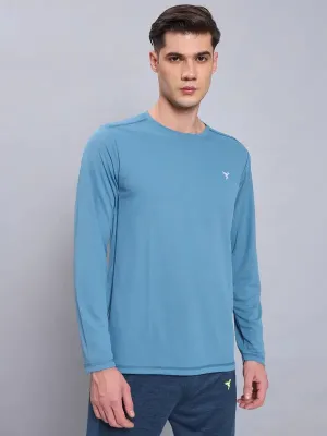 Breathable Stretch Sophisticated Casual Men Solid Slim Fit Crew Neck T-shirt with TECHNO COOL 